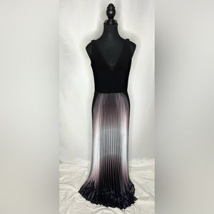 Gorgeous David’s Bridal gown size 10